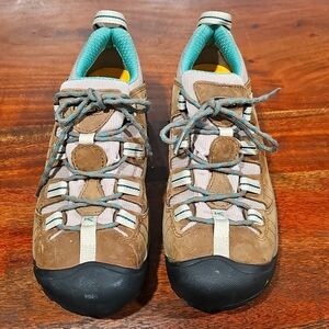 Keen steel toe hiking sneaker - Great condition!